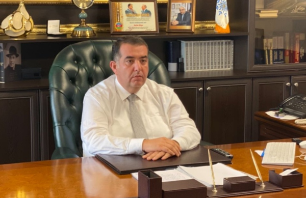 Mətləb Əliyev“ Buzovna qəsəbəsində qədim Hun qəbirstanlığı ilə birgə beş qəbirstanlıq mövcuddur. Lak